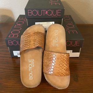 3PAIR - Corkys Boutique sandals all size 6